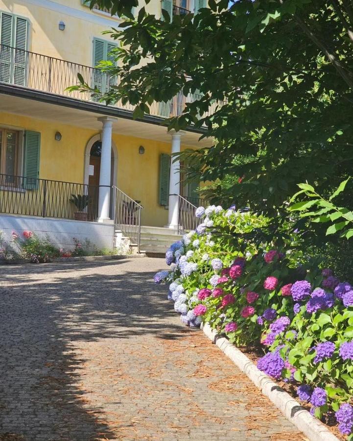 L'Ortensia Della Villa Isabella, Camera Con Vista Lago, Balcone Sul Parco E Bagno Esclusivo All'Esterno Della Camera Stresa Exteriér fotografie